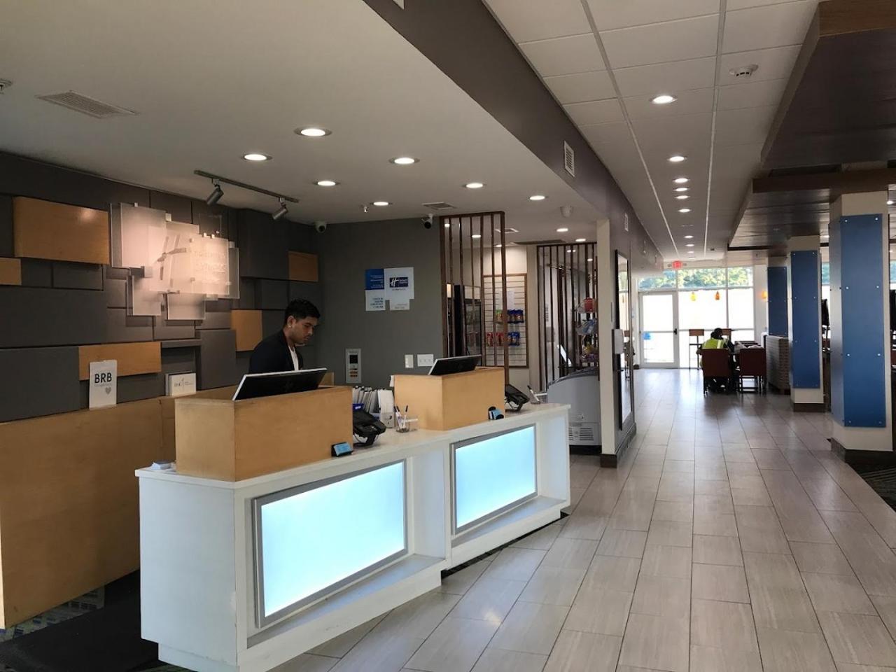 Holiday Inn Express & Suites - Bensenville - O'Hare, An Ihg Hotel Extérieur photo